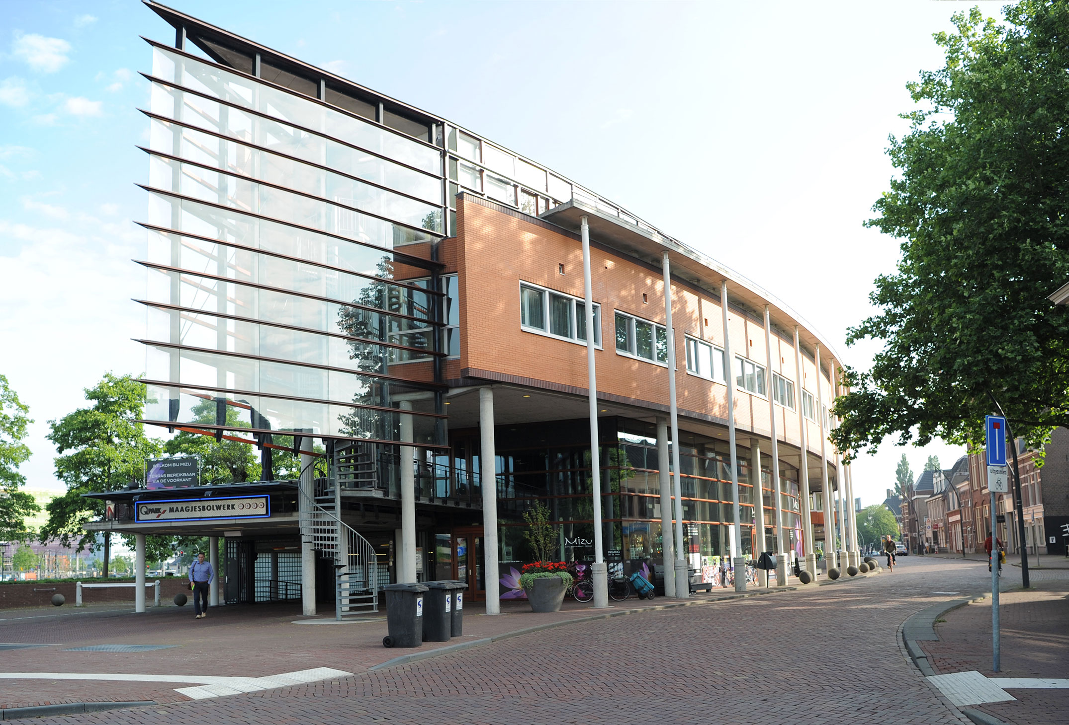 Super Winkel Fonds | Flynth | Silk Dining | Q-Park | Zwolle, Maagjesbolwerk, Jufferenwal