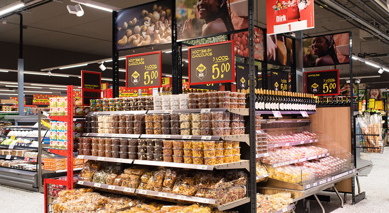 Boodschappen doen bij supermarkt Dirk