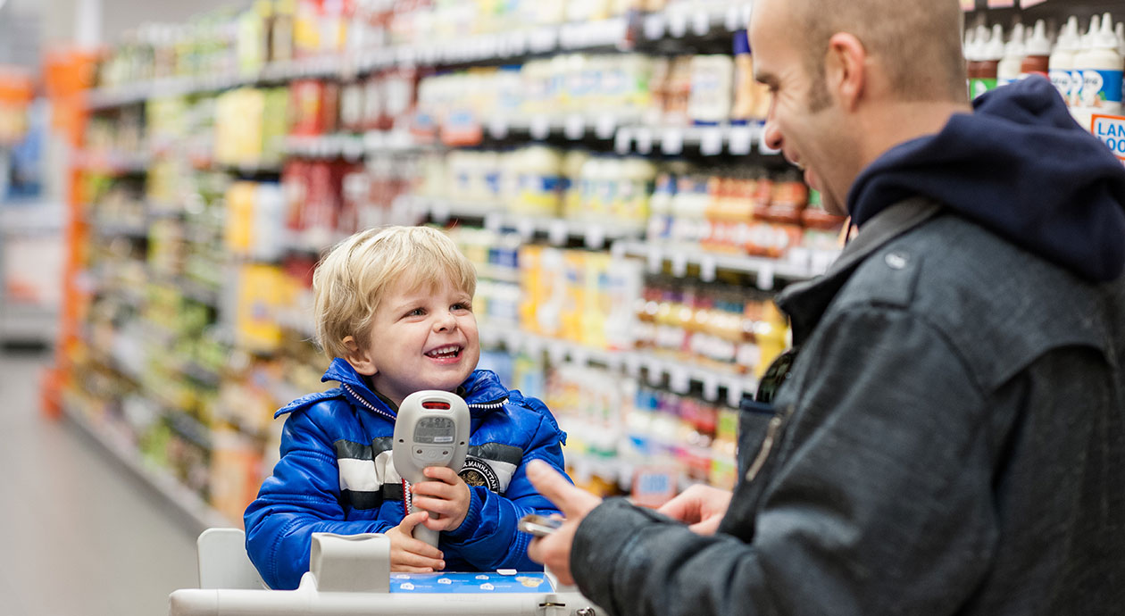 Boodschappen doen bij supermarkt Albert Heijn