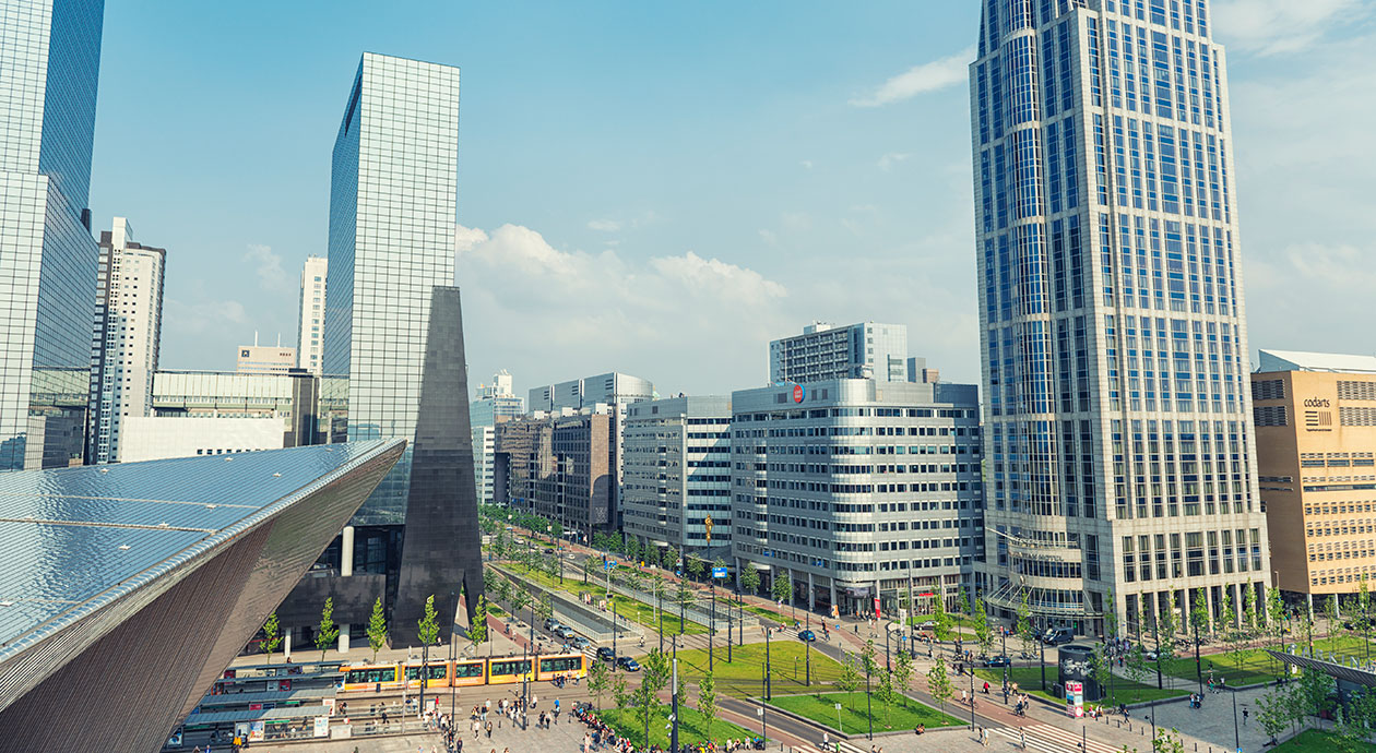 Kantoren, woningen en winkels bij Centraal Station in Rotterdam